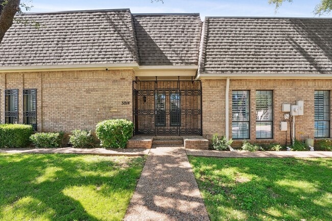 property at 3014 Stonehenge Ln