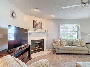 290 Rotonda Cir in Rotonda West, FL - Foto de edificio - Building Photo