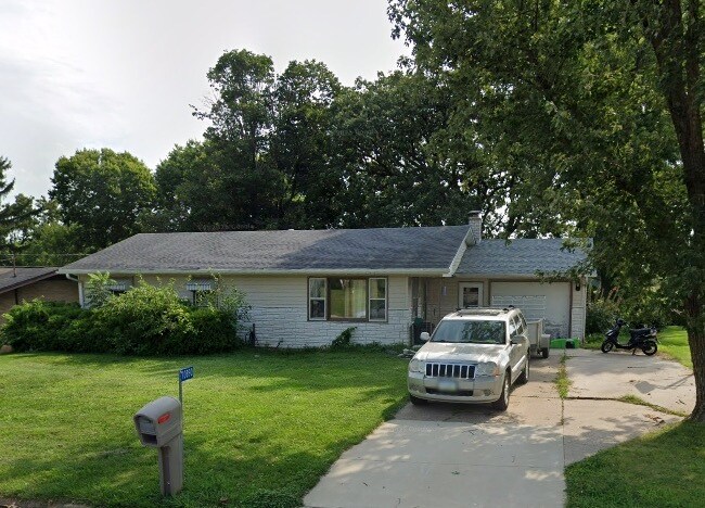 10890 Cascade Dr in Dubuque, IA - Building Photo