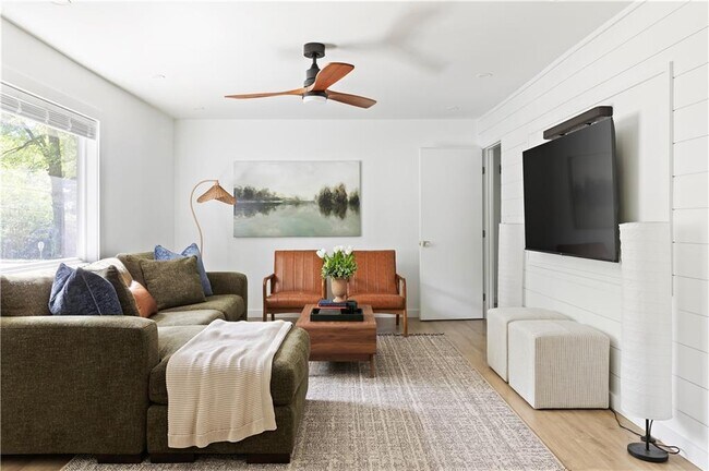 2086 Harold Ave SE in Smyrna, GA - Building Photo - Building Photo