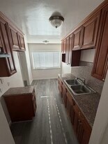 5182 Duncan Way, Unit Apartment C in South Gate, CA - Building Photo