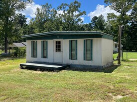 2138 Richardson Rd in Lufkin, TX - Building Photo