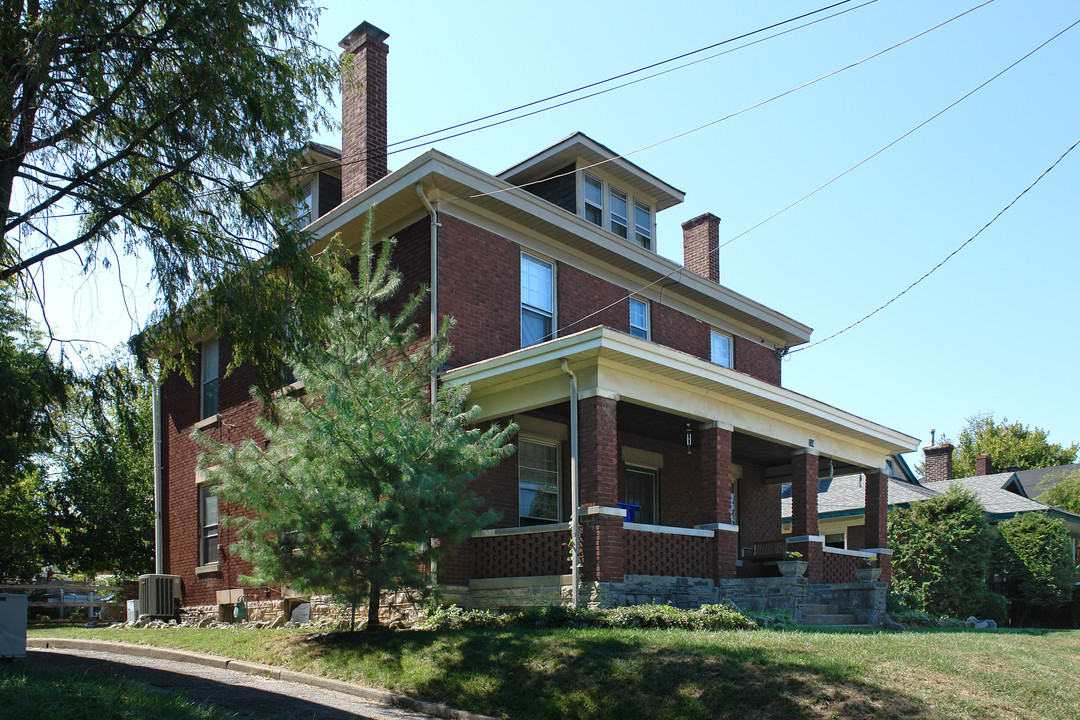 134 University Ave in Lexington, KY - Building Photo