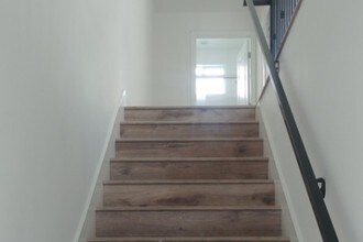 14427 Tiara St, Unit 1 in Los Angeles, CA - Building Photo - Building Photo