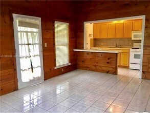 809 NE 17th Ave in Fort Lauderdale, FL - Building Photo - Building Photo