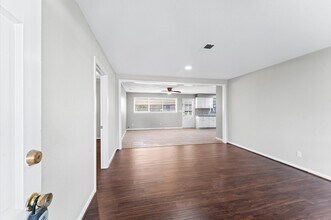 314 Empress Dr in Houston, TX - Foto de edificio - Building Photo