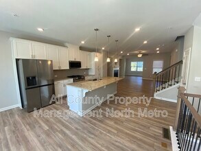 233 Commons Ave in Woodstock, GA - Building Photo - Building Photo
