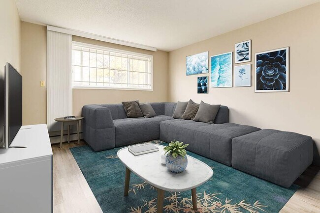 Beaumont Manor in Edmonton, AB - Building Photo - Building Photo