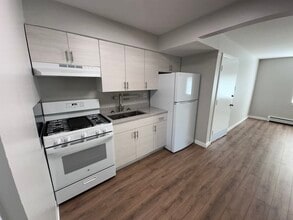 265 Nordic Rd, Unit GW in Bloomingdale, IL - Foto de edificio - Building Photo