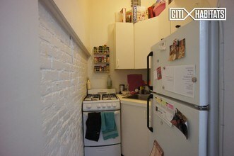 13 W 100th St-Unit -4C in New York, NY - Building Photo - Building Photo