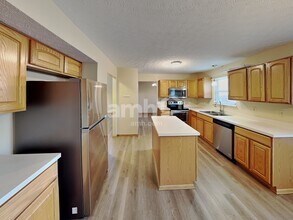 35 Wrens Nest Ct in Pataskala, OH - Foto de edificio - Building Photo