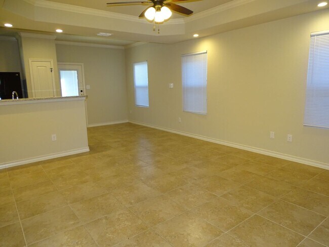 7006 Lakeview Dr. in San Antonio, TX - Building Photo - Building Photo