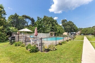 76 Renwick Rd in Wakefield, MA - Building Photo - Building Photo