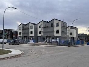 2139 31 Av SW in Calgary, AB - Building Photo - Building Photo