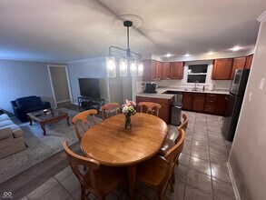 1147 Darby Ln in Indianapolis, IN - Building Photo - Building Photo