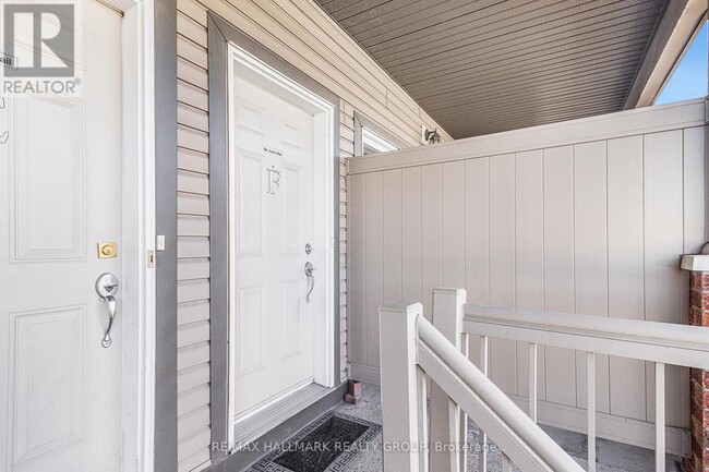 920 White Alder Ave in Ottawa, ON - Building Photo - Building Photo