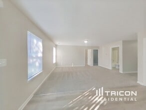 571 Reed Ct in Greenfield, IN - Building Photo - Building Photo