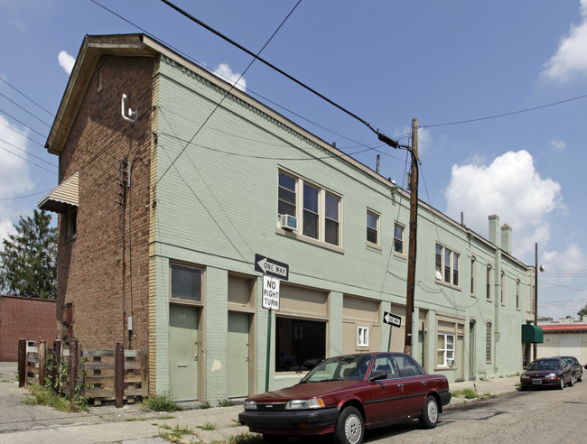 701-711 W Wyoming Ave in Lockland, OH - Building Photo - Building Photo