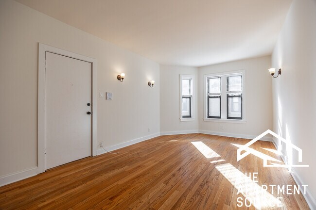 4038 N Ashland Ave, Unit W3