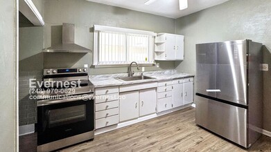 1582 Pagel Ave in Lincoln Park, MI - Building Photo - Building Photo