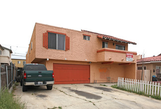 4237 Van Dyke Ave in San Diego, CA - Building Photo - Building Photo