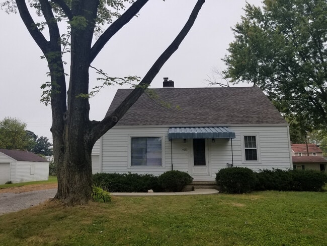 property at 4632 Avondale Dr