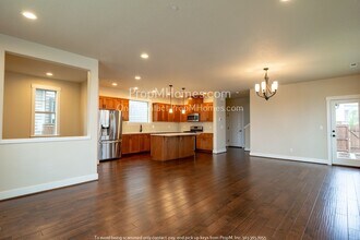 28575 SW Coffee Lake Dr in Wilsonville, OR - Building Photo - Building Photo