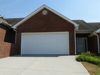 1120 Harbin Ridge Ln in Knoxville, TN - Foto de edificio - Building Photo