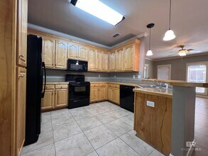 10410 Emmanuel St in Daphne, AL - Building Photo - Building Photo