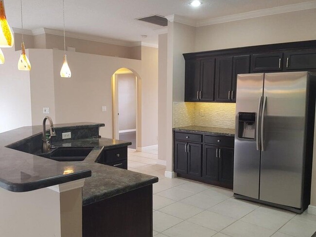 1502 Patrick Way in Greenacres, FL - Foto de edificio - Building Photo