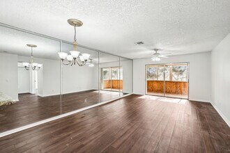 12012 Greenway Cir S in Royal Palm Beach, FL - Building Photo - Building Photo