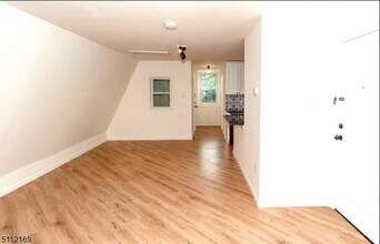 204 Hillside Ave in Glen Ridge, NJ - Building Photo - Building Photo