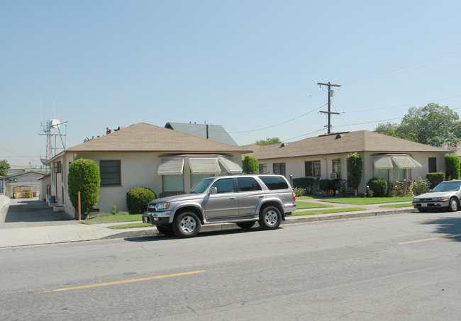 5654-5662 S Muscatel Ave in San Gabriel, CA - Foto de edificio - Building Photo