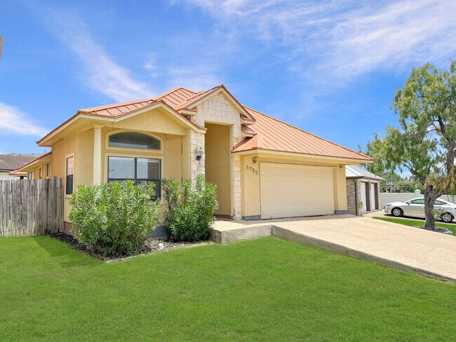 6722 Congressional Blvd in San Antonio, TX - Building Photo - Building Photo
