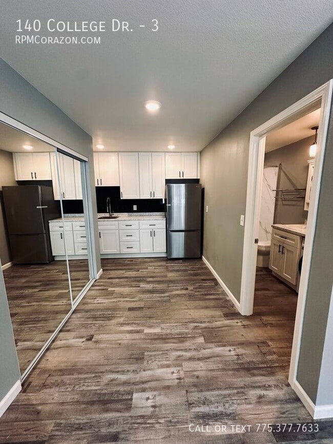 140 College Dr in Reno, NV - Building Photo - Building Photo