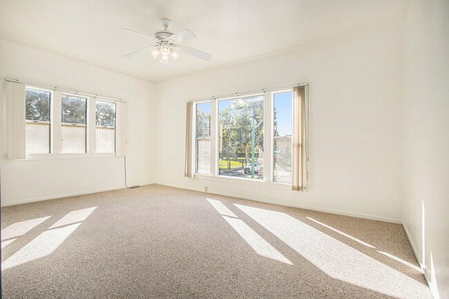 property at 3117-3117 Santa Clara Ave
