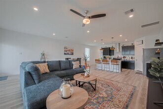 3113 Crown Gate Dr in Houston, TX - Building Photo - Building Photo