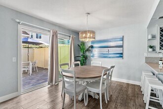 11 Wild Horse Loop in Rancho Santa Margarita, CA - Foto de edificio - Building Photo