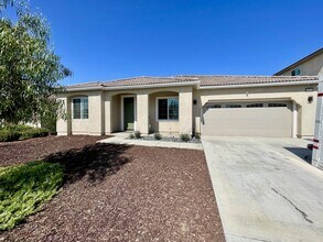 35151 Silver Leaf Ln in Murrieta, CA - Building Photo - Building Photo