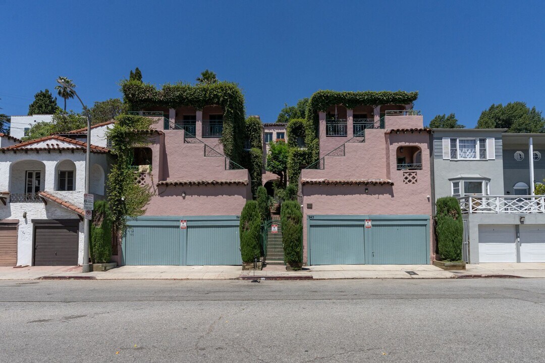 941 N. Vendome St. in Los Angeles, CA - Foto de edificio