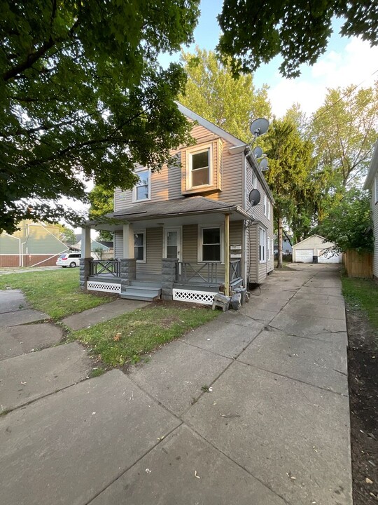 4715 Eichorn Ave in Cleveland, OH - Building Photo