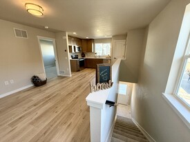 6125 Lantana Light Vw, Unit The Modern Nest Apartments