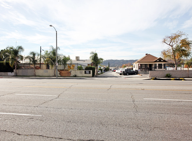 Royal Palm Trailer Lodge in La Puente, CA - Building Photo - Building Photo