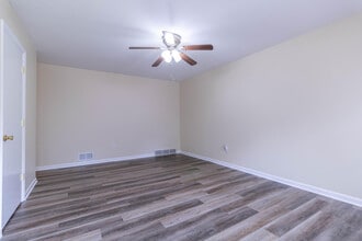 1715 Stanford Dr in Columbia, MO - Building Photo - Building Photo