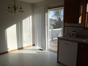 4006 Beacon Hill Ct in St. Joseph, MO - Building Photo - Building Photo
