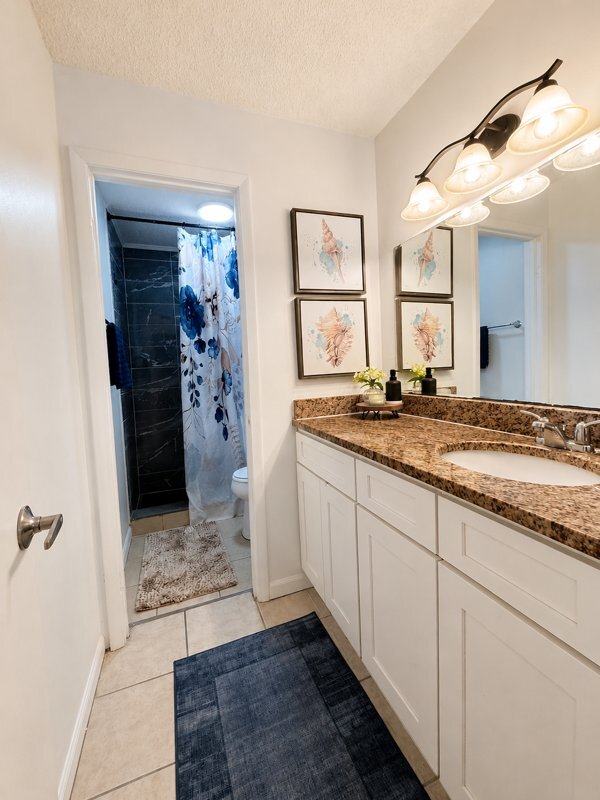 property at 2002 Linwood Dr