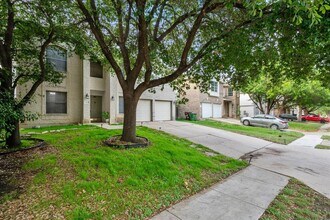 922 Satellite View in Round Rock, TX - Building Photo - Building Photo