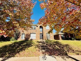 830 San Jacinto Dr in Grand Prairie, TX - Building Photo