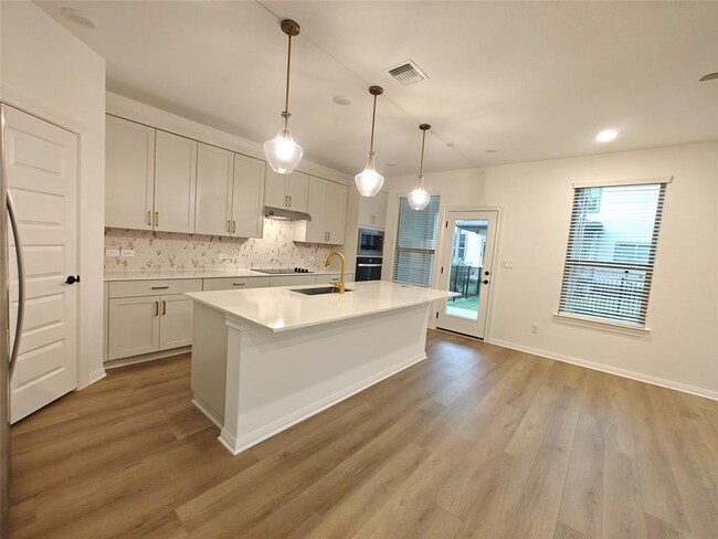 property at 2725 Woodall Dr