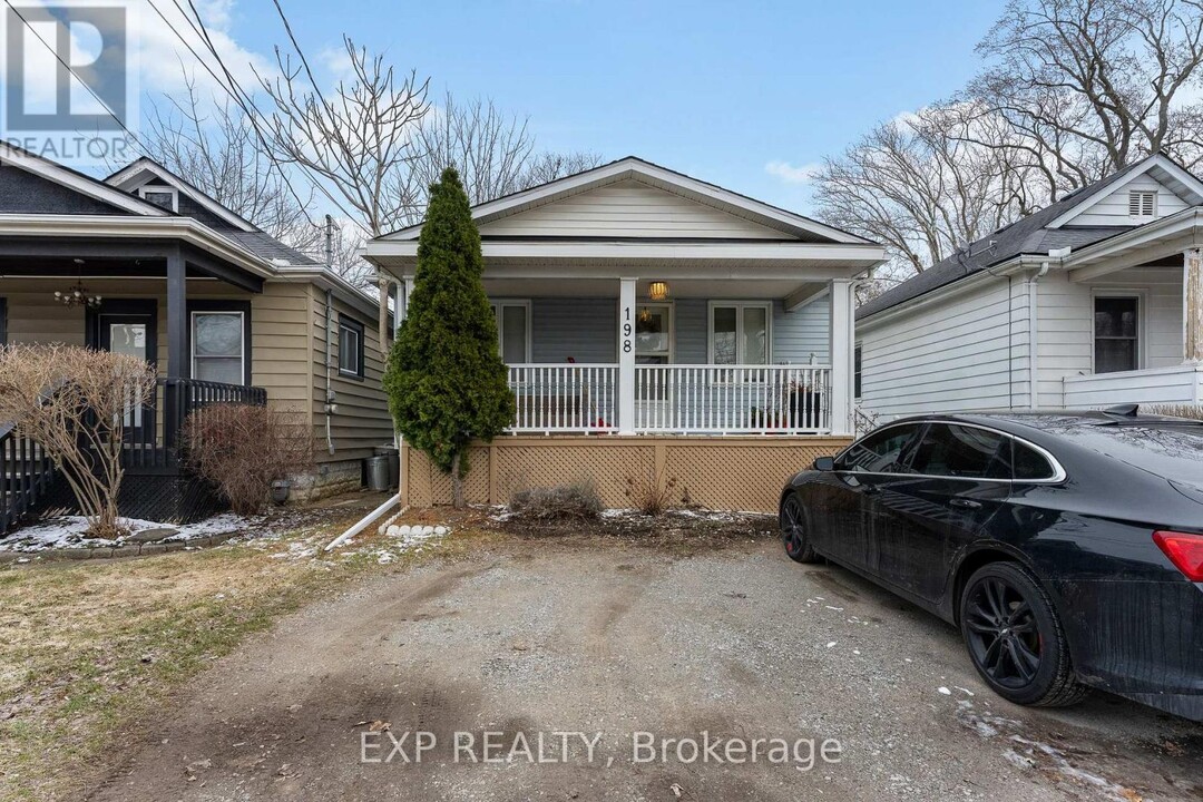 198 Geneva St in St Catharines, ON - Building Photo